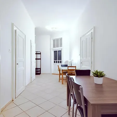 Apartments Vezenska Prague Exterior photo