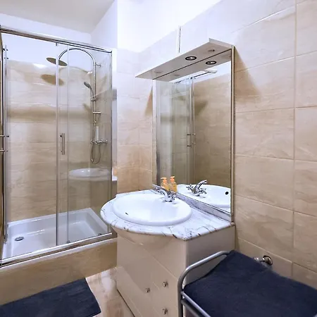 Apartments Vezenska Prague Exterior photo