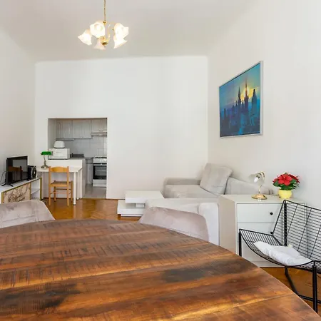 Apartments Vezenska Prague Room photo