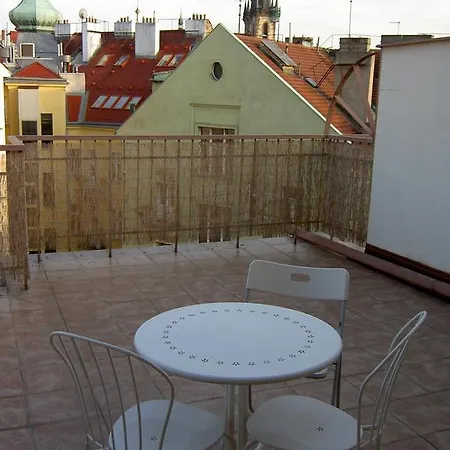 Apartments Vezenska Prague Room photo