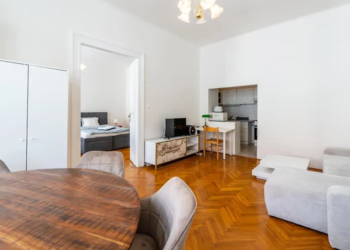 Apartments Vezenska