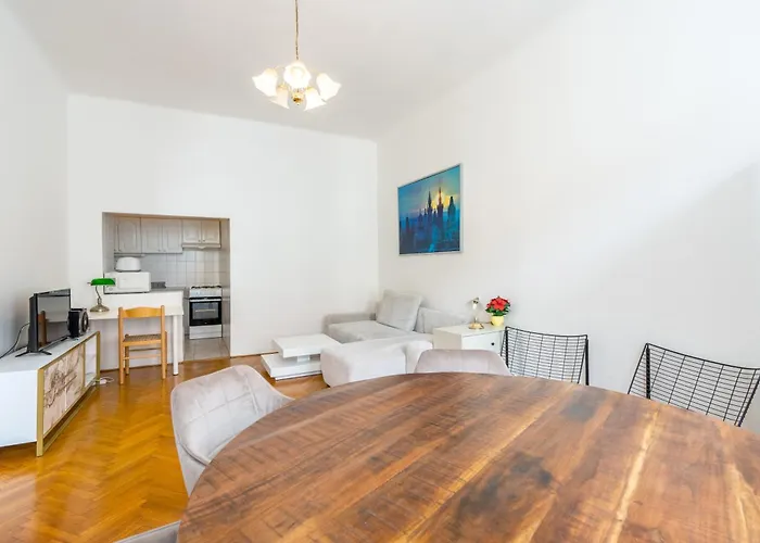 Apartments Vezenska