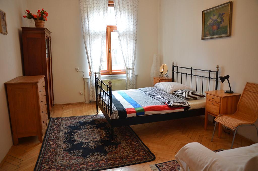 Vezenska Apartamento *